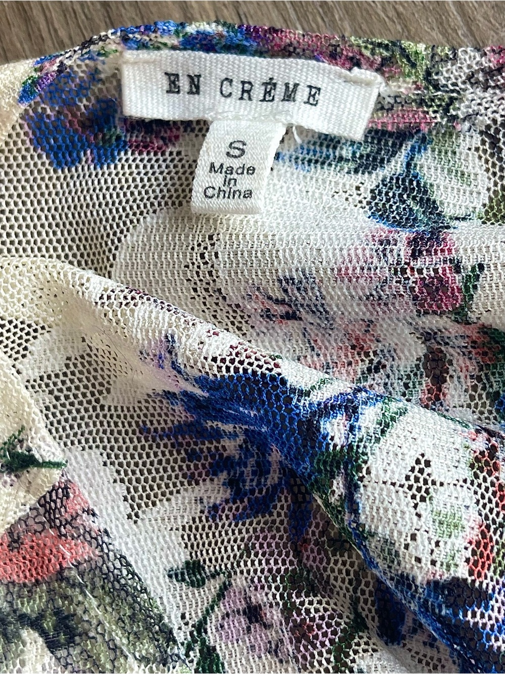 EN CRÈME Floral Lace Midi Duster in Cream with Blue & Pink Accents - Picture 8 of 8